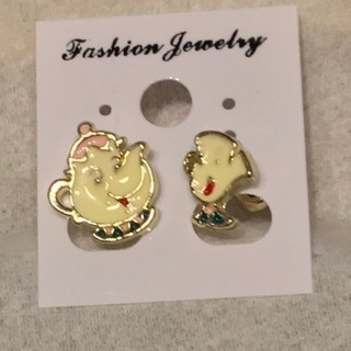 美女と野獣 ピアス