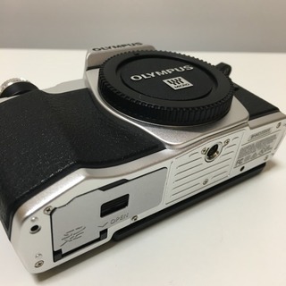 OLYMPUS オリンパス OM-D E-M10 Mark II ボディ（シルバー）