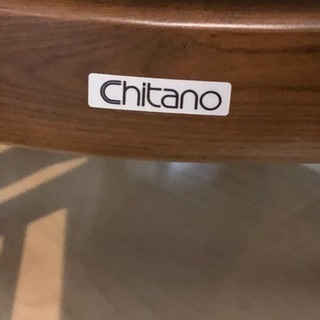 3年使用、テーブルはニトリ、椅子はカリモク