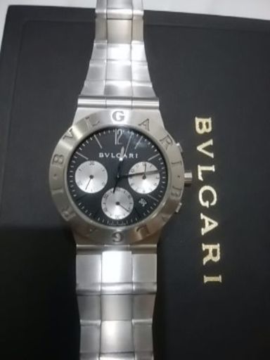 ブルガリのメンズ腕時計　クロノグラフCH35S　傷もほとんどなく綺麗な状態です。