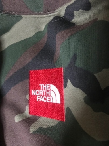 【直営店限定】the north face ボックスロゴ パーカー 迷彩 カモ