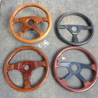 パーツ モモ　その他ステアリング　4本セット　ホンダトゥデイボスつき