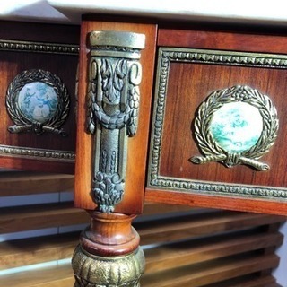 🔶🔶🔶 スペイン製、鋳物金具、高級コンソールテーブル、大理石