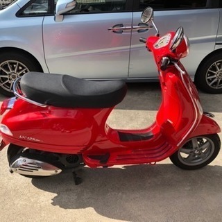 ベスパ  赤  PIAGGIO  LX125  3Vie