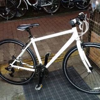 GIANT ESCAPE R3 700C アルミ 24速 435mm 白 クロス GIANT ESCAPE R3 700cクロスバイク アルミ/24speed/ホワイト