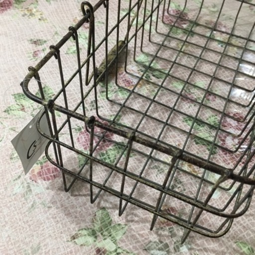 美品！ シャビーでおしゃれなバスケット