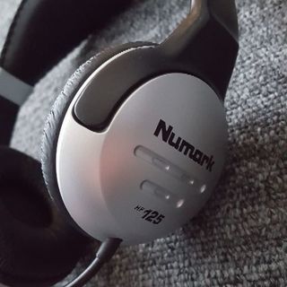 【美中古品】Numark DJヘッドホン HF125 MK2