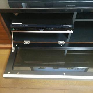 42型テレビとブルーレイディスクレコーダー