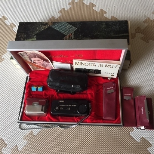 スパイ・カメラとして昔人気があったフィルムカメラ MINOLTA 16 MG-S