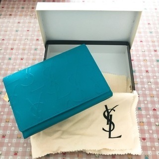 Yves Saint Laurent 2つ折り財布