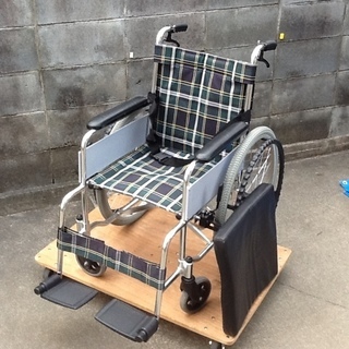 【8800円】車椅子、自走用車いすです(クッション付)　コーナン...