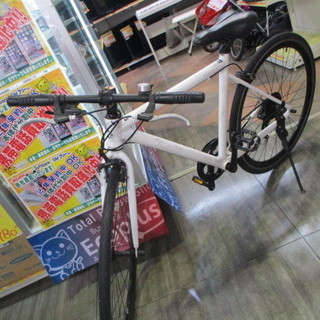 エコプラス小倉南店】クロスバイク kaita ホワイト 7段変速 スタッフ