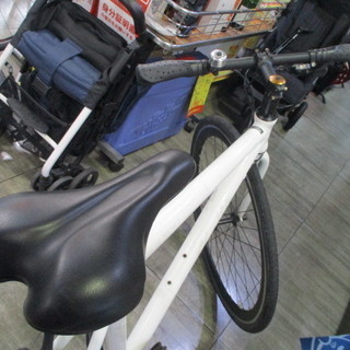 エコプラス小倉南店】クロスバイク kaita ホワイト 7段変速 スタッフ