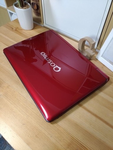 ブルーレイ対応！　綺麗で可愛いルビーレッド光沢♪　高性能corei3の東芝Qosmio★　大容量500G☆　メモリ4G　東芝dynabook　Qosmio　大画面　最新Windows10　64Bit　光沢赤　高級感　15.6インチ　カメラ搭載　テンキー　ノートパソコン　無線LAN　Wi-Fi対応 　DVDドライブ