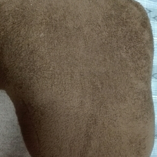 ニトリ　頭も支える抱き枕　ポリヌード　Ｐ型（茶色カバー付）