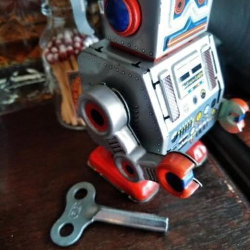 交渉中昭和レトロ ゼンマイ式ブリキのロボットおもちゃ アンティーク ビンテージ 置物 のん 西川口の家具の中古あげます 譲ります ジモティーで不用品の処分