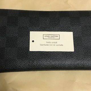 ■ルイヴィトン ダミエ・グラフィット ポルトフォイユ・ロン モディラブル