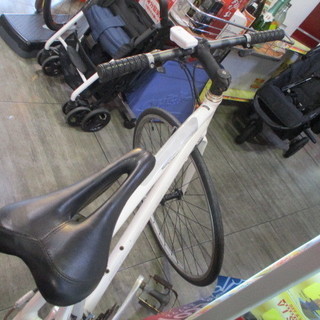 買取も強化中！！【エコプラス小倉南店】クロスバイク プレシジョンスポーツ ホワイト 24段変速 スタッフ向井オススメ(^^♪ 中古車 自転車 チャリ スポーツ車 