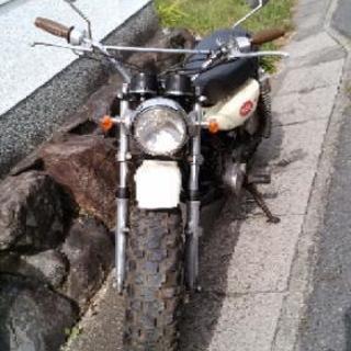 旧車　スズキバンバン125
