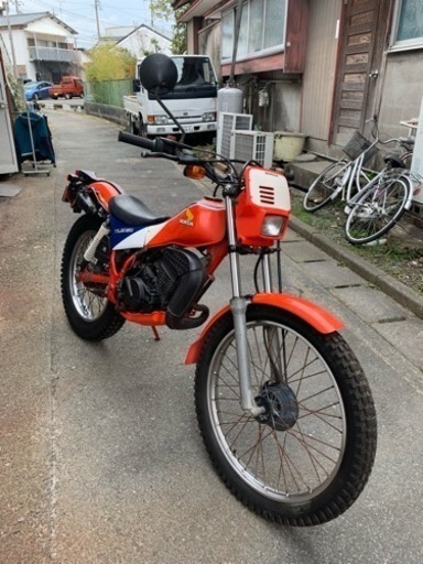 程度いいです！TLM50!タイヤ新品！