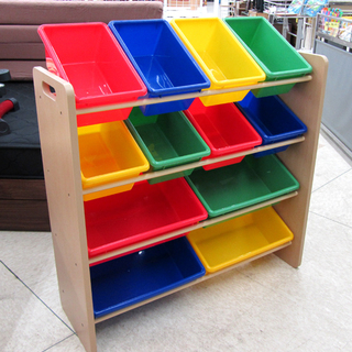 おもちゃ収納棚 BOX トレイ付き 玩具整理 ４段カラーバスケッ...