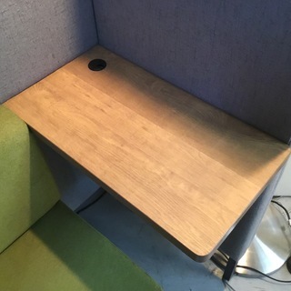 現状品！個別ブース型 ブースソファ 個人ブース ソファ 個人スペース 個別 パソコン 本