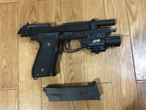 M9A1 　美品　フラッシュ、レーザーポインター