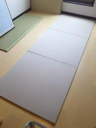 新品 訳あり 縁なし 半畳 3畳 琉球畳 置き畳 ユニット畳 薄いグレー ねずみ色 灰色 ラグ カーペット マット プレイエリア 畳ベッ いぬ 稲敷の家具の中古あげます 譲ります ジモティーで不用品の処分 新品 訳あり 縁なし 半畳 3畳 琉球畳 置き畳 ユニット畳 薄いグレー ねずみ色 灰色 ラグ カーペット マット プレイエリア 畳ベッ いぬ 稲敷の家具の中古あげます 譲ります ジモティーで不用品の処分