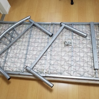 組み立て式　シングルベッド　フレーム　マットレス