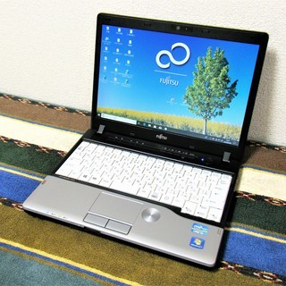 🔶良品/12.1型/重さ1.16kg♪/高性能🆙Core i3/...