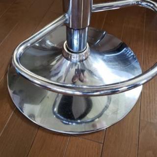 カウンター　チェア　ニトリ　赤　白