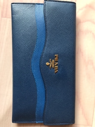 PRADA サフィアーノ長財布