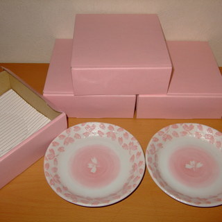 ★ピンクの小皿 8枚セット 未使用