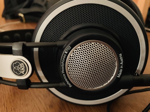 AKG ヘッドホン K702