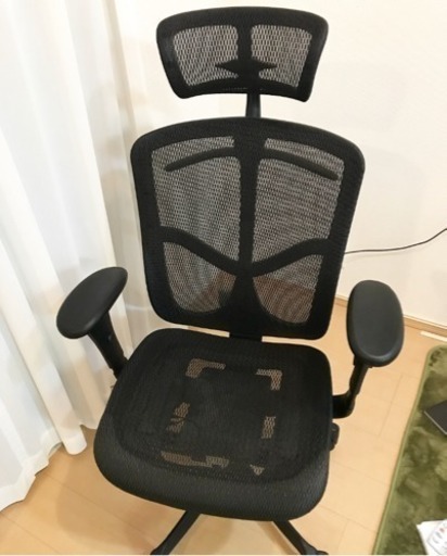 ニトリで買った椅子です。2/11まで。
