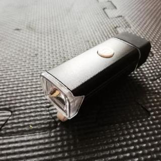 【ジャンクと新品】自転車ライト 1000ルーメン USB 充電式...