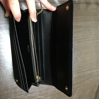 長財布（PRADA）