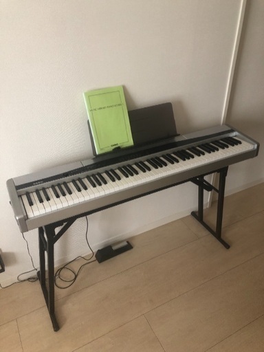 電子ピアノ Ｐrivia px-100