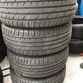 ほぼ新品日産のアルミホイール付きノーマルタイヤ、取り付け無料