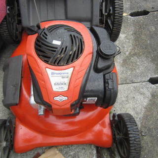  HUSQVANER アメリカ製芝刈り機５．５馬力バケット付き