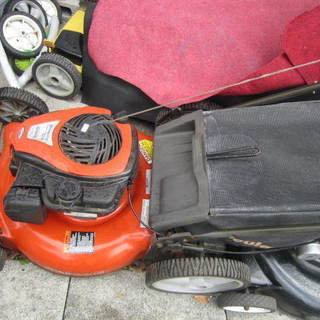  HUSQVANER アメリカ製芝刈り機５．５馬力バケット付き