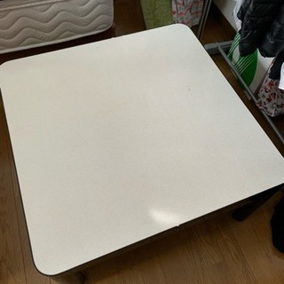 【取引中】約72センチ 正方形 テーブル