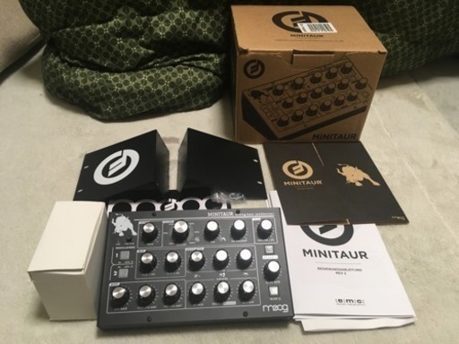(美品)アナログシンセMoog Minitaur/ ラックマウントキット
