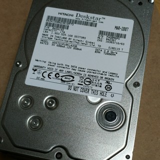 HGST Deskstar 1TB HDS721010KLA33...