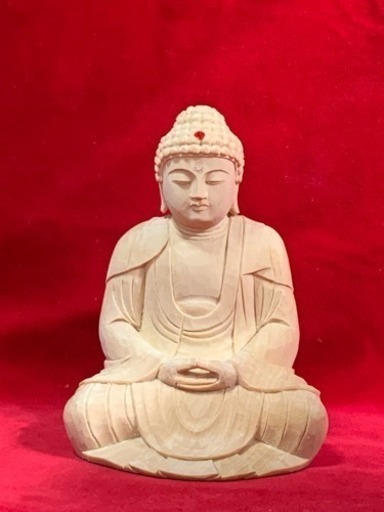 金彩仕上げ 細密木彫り 特割 未使用 お釈迦如来座像 販売価格 115,000円 金彩仕上げ 細密木彫り 特割 未使用 お釈迦如来座像 販売価格 115,000円