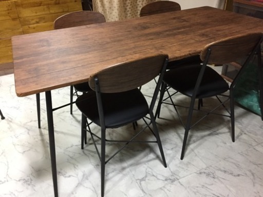 商談中   テーブルセット