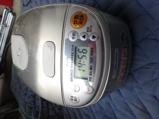 西７１０　象印炊飯器　３合炊き　NS-LE05　全面過熱、黒丸厚釜でふっくら御飯