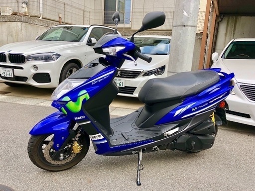 【交換・下取可】 シグナス 4型 モビスターカラー！ 走行4500km！ リアディスクブレーキモデル♪ 調子良いです！ サインハウスLEDヘッドライト装備！ ナンバー灯交換済み♪ 自賠責保険32年11月まで！格安 この機会に！