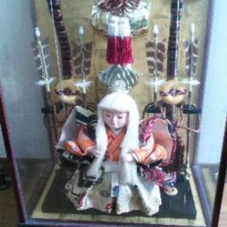 縁起物の破魔弓と金太郎人形