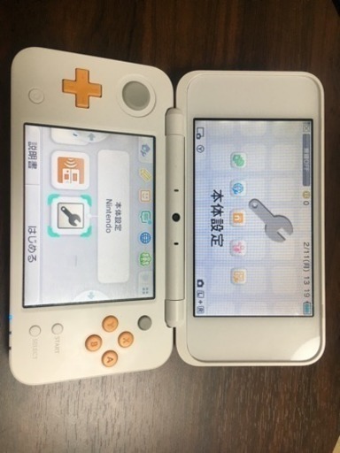 Newニンテンドー2DS LL ホワイト×オレンジ